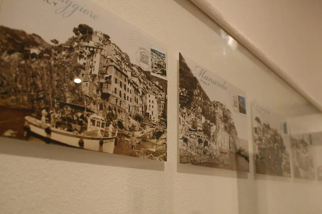 Konukevi Real Rooms La Spezia