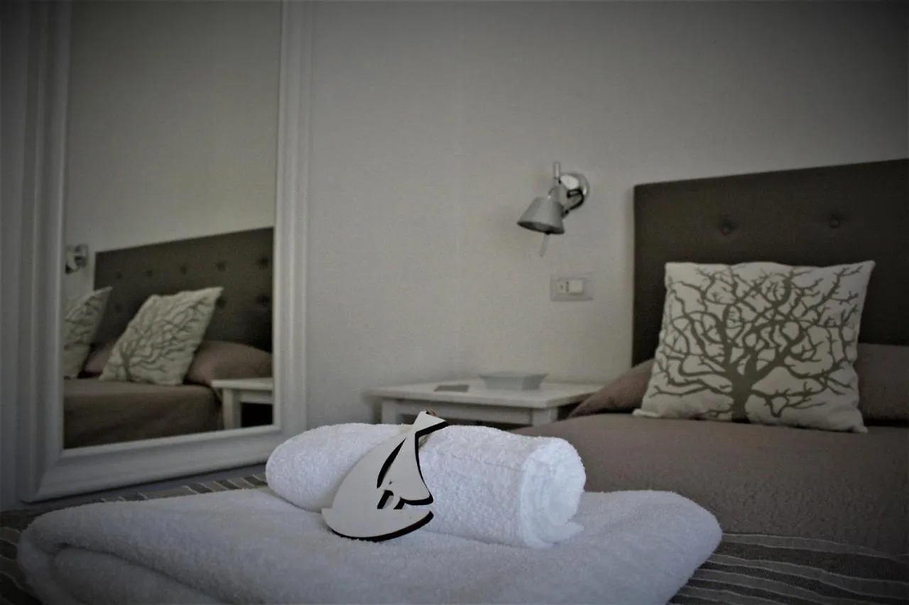 Real Rooms La Spezia 0*,  İtalya